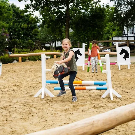 Hof Koehne - Hexenhaus בית נופש